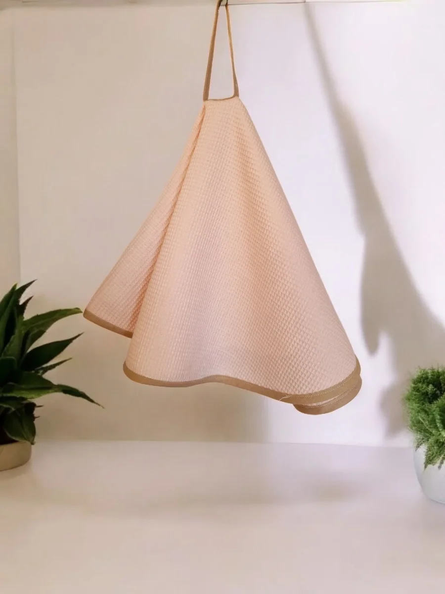 Essuie-main rond en nid d'abeille rose – Élégance et absorption optimale