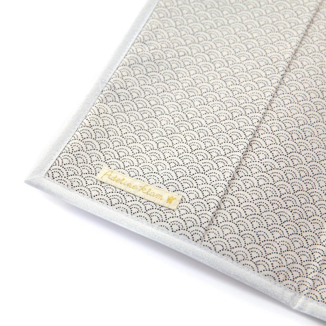 Protège Carnet de Santé en Tissus Japonais - Chats et Vagues en Pointillé - Rose, Blanc Cassé, Noir et Argent – Image 3