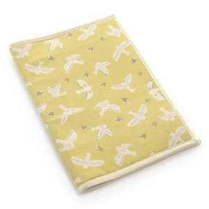 Protège Carnet de Santé en Tissus Japonais - Oiseaux et Houles en Pointillé - Vert Anis, Blanc Cassé, Noir et Or