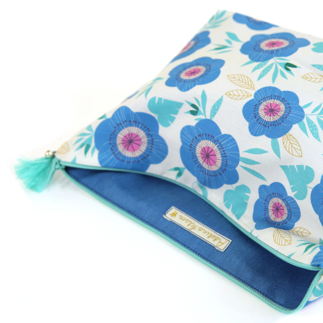 Trousse avec Fond en Tissus - Grosses Fleurs - Bleu, Turquoise, Vert d'Eau et Blanc – Image 4