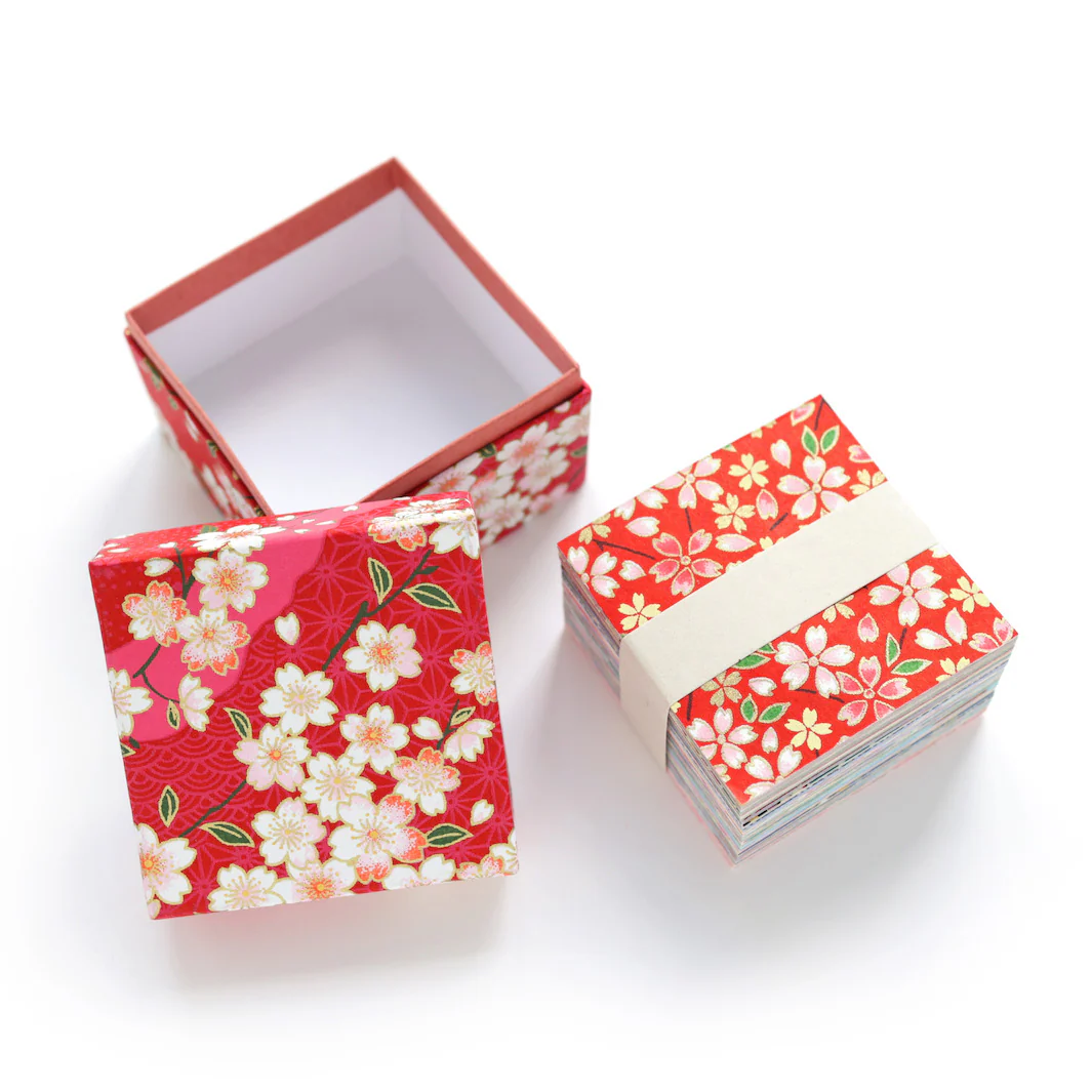 200 Papiers Origami - 6 x 6 cm - Motifs variés - Traditionnel - Boîte Rouge (M885) – Image 4