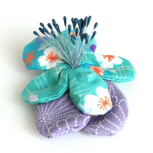 Broche en tissu Fleur - Turquoise et Lilas - Séverine Prélat