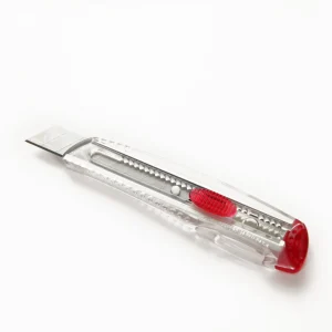 Cutter Moyen - Transparent et Rouge