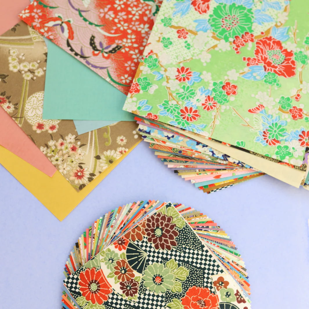 40 Papiers Origami - 10 x 10 cm - Traditionnels et Unis - Mélange Folklorique – Image 3