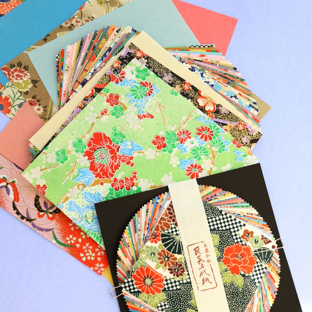 40 Papiers Origami - 15 x 15 cm - Traditionnels et Unis - Mélange Folklorique – Image 3