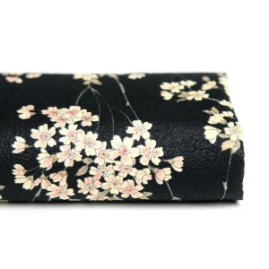 Tissu Japonais - Branches Fines de Fleurs de Cerisier - Noir, Crème et Rose Clair - T333