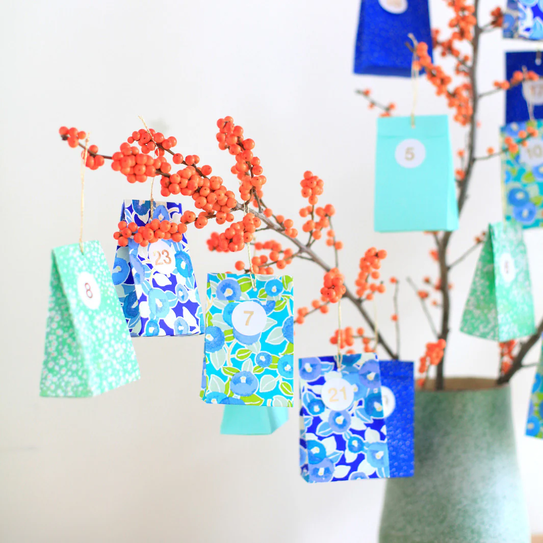 4 Planches de 24 stickers - Calendrier de l'Avent - Blanc – Image 9