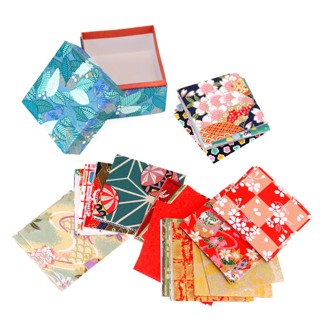 200 Papiers Origami - 6 x 6 cm - Motifs variés - Traditionnel - Boîte Bleu (M935) – Image 3